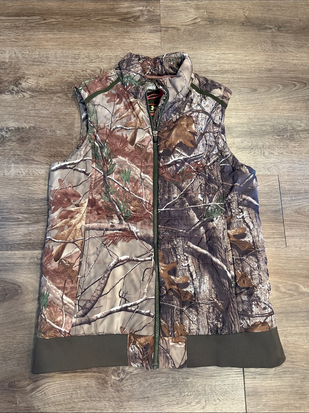 Under Armour Women’s Camo Hunting Puffer Vest Size L